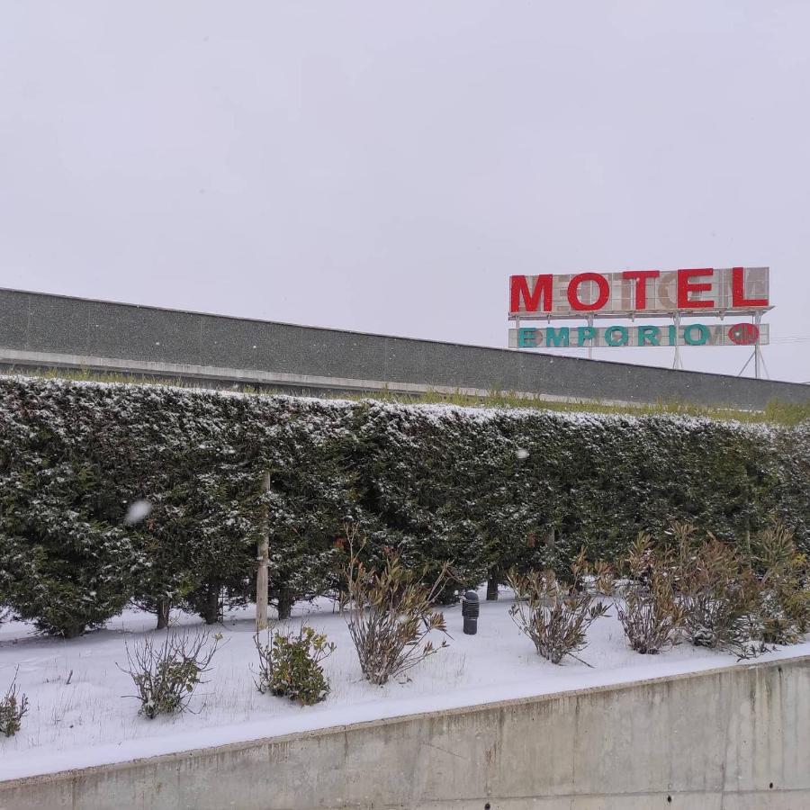 Motel Emporio Cabezon de Pisuerga Bagian luar foto