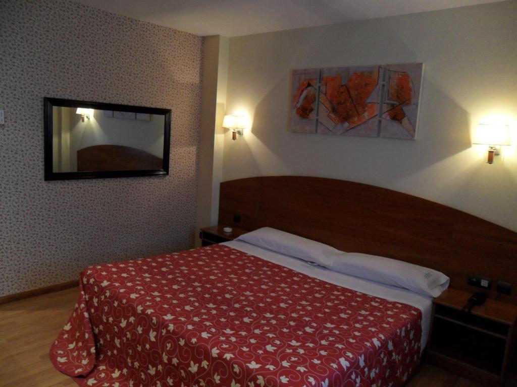 Motel Emporio Cabezon de Pisuerga Bagian luar foto
