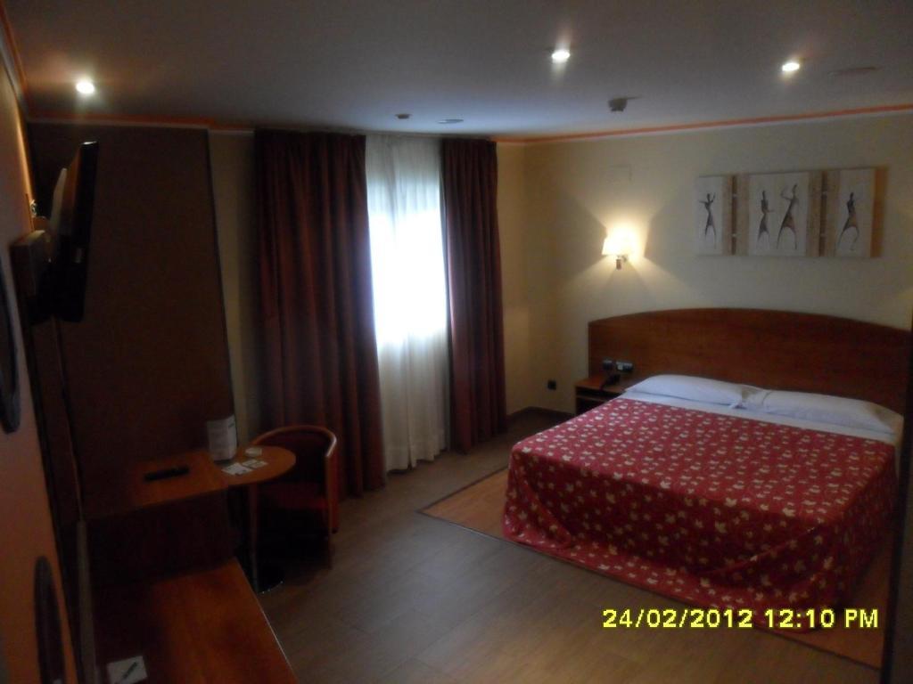 Motel Emporio Cabezon de Pisuerga Bagian luar foto