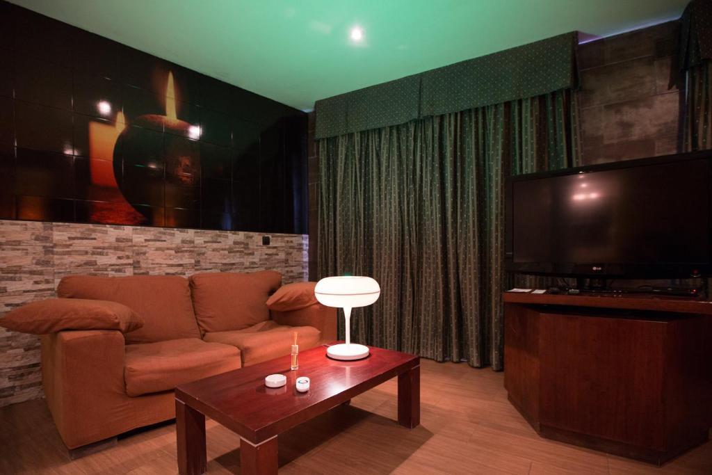 Motel Emporio Cabezon de Pisuerga Bagian luar foto