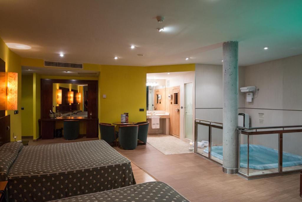 Motel Emporio Cabezon de Pisuerga Bagian luar foto