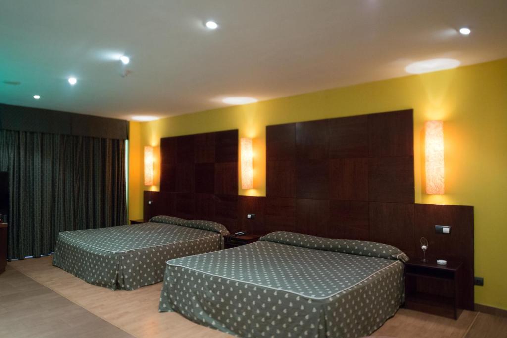 Motel Emporio Cabezon de Pisuerga Bagian luar foto